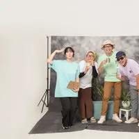 Tetangga Tuku dapat mengoleksi pakaian, cendera mata, dan produk dengan tampilan desain yang menampilkan karakter-karakter kesayangan Pixar.