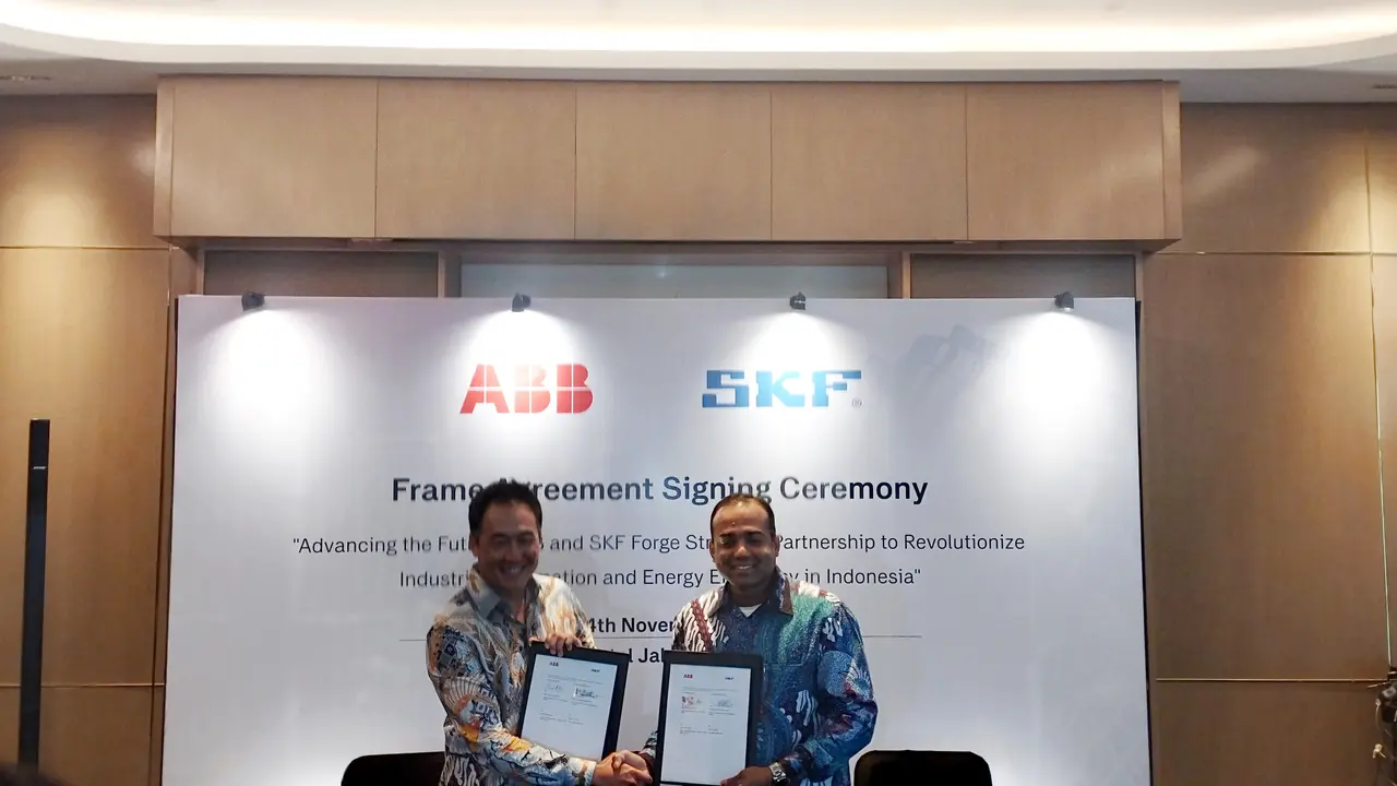 Penandatanganan Frame Agreement Kolaborasi antara ABB dan SKF pada Kamis (14/11/2024). (Foto: Liputan6.com/Satrya Bima)
