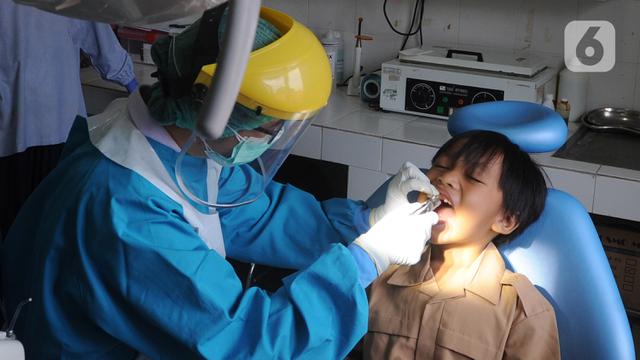 FOTO: Pemeriksaan Kesehatan Murid Baru Sekolah Dasar Negeri