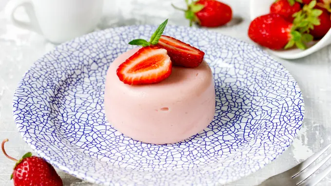 Puding stroberi