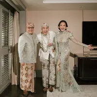 Maia Estianty Tampil Elegan di Pernikahan Al Ghazali. [@maiaestiantyreal]