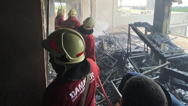 Kebakaran terjadi di gedung Hotel Allnite & Day di kawasan Alam Sutera, Serpong Utara, Kota Tangerang Selatan, Sabtu (8/6/2024) (Istimewa)