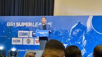 Direktur Utama I.League Ferry Paulus saat konferensi pers BRI Super League 2025/2026 di SCTV Tower, Senayan, Jakarta Pusat pada Minggu (3/8/2025). (Liputan6.com/Melinda Indrasari)