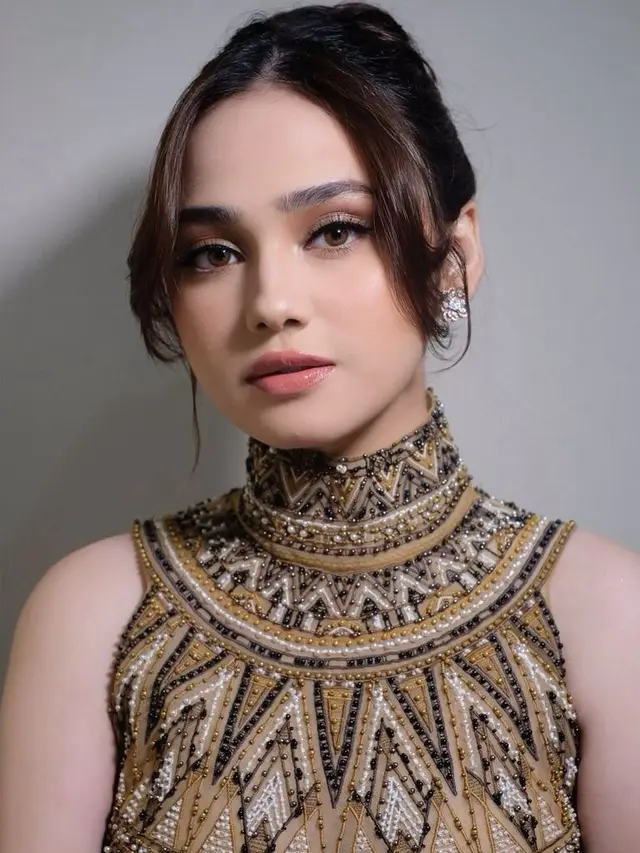 Syifa Hadju dan Cut Syifa di Ajang Penghargaan SCTV Award 2024. [@bennusorumba]