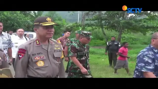 Kejadian berawal saat rombongan sembilan anggota kepolisian dan camat yang bertugas di Distrik Hulu akan kembali ke Distrik Torere menggunakan speedboat.