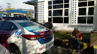 Petugas Kebingungan, Gubernur Jateng Santap Bekal Makan Siang di Parkiran Pos PJR Gerbang Tol Pemalang