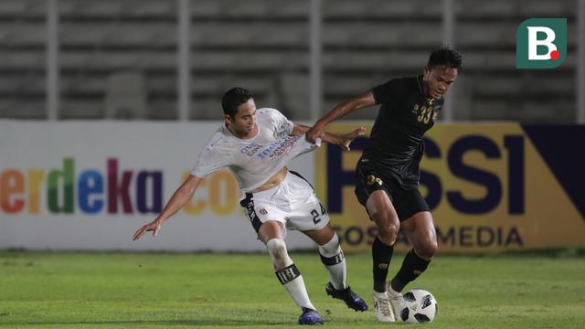 FOTO: Kushedya Hari Yudo Bawa Indonesia Unggul Atas Bali United di Babak Pertama