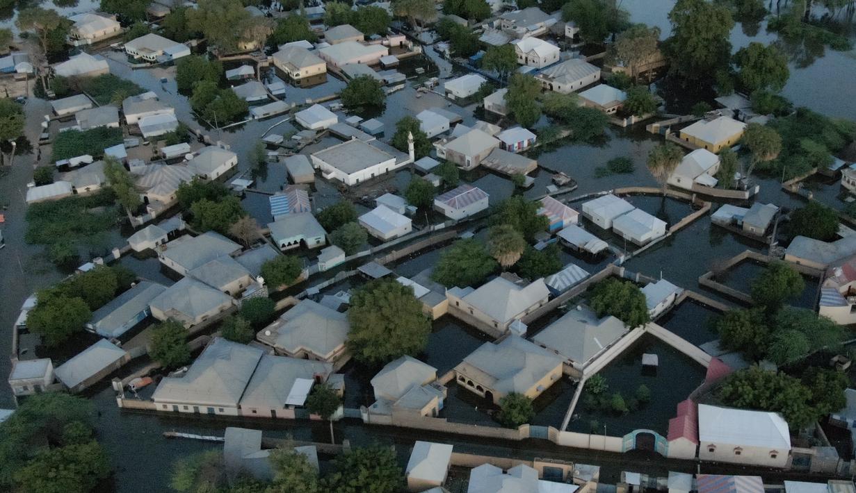 Tanah longsor mungkin terjadi di daerah berbukit atau bergunung-gunung, terutama di daerah yang curah hujannya tinggi telah memenuhi tanah. (AFP/Hasan Ali Elmi)