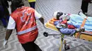 Menurut laporan Al Jazeera, bom tersebut menargetkan sebuah toko makanan dan restoran di pinggir jalan kawasan Eastleigh (REUTERS / Noor Khamis).