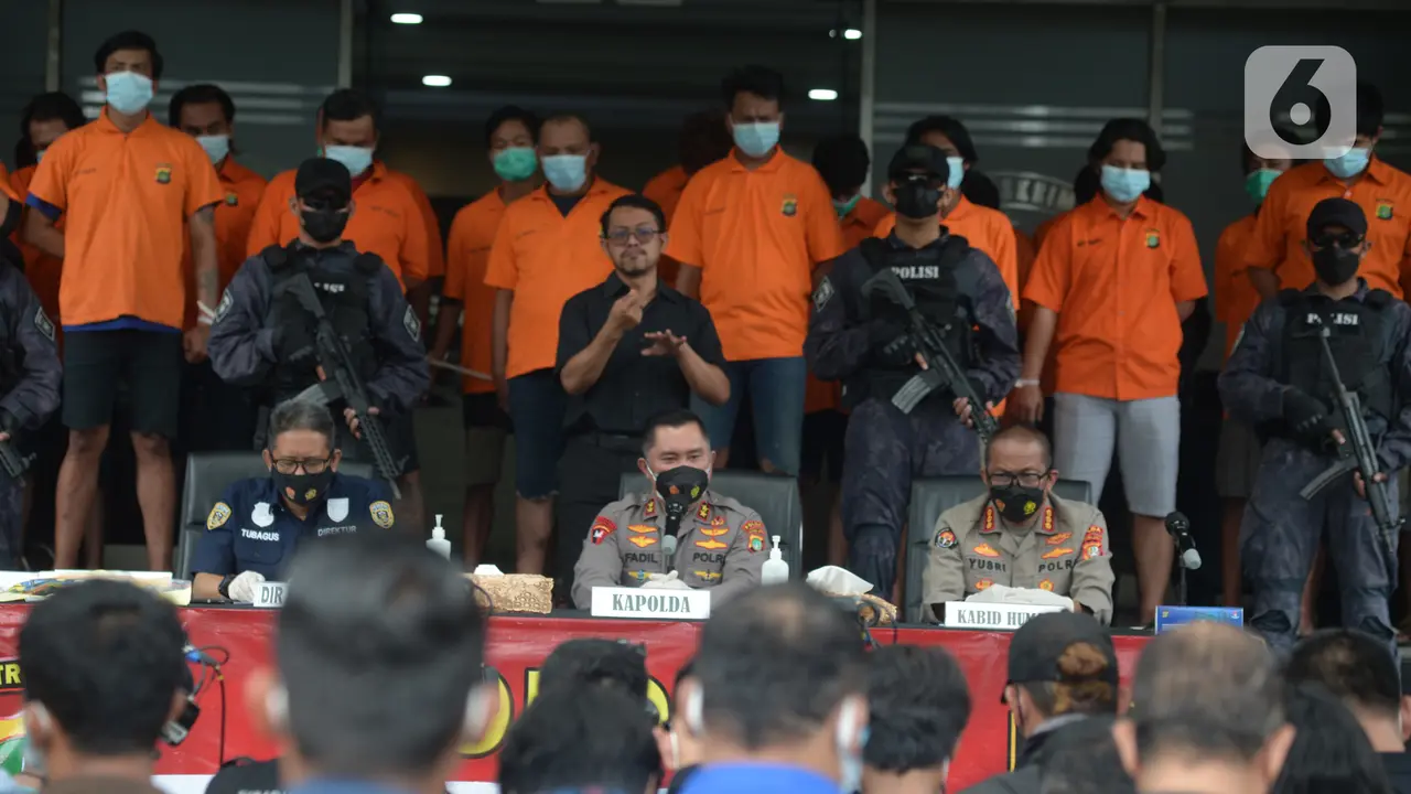 FOTO: 24 Preman Diciduk dalam Kasus Pungli di Tanjung Priok