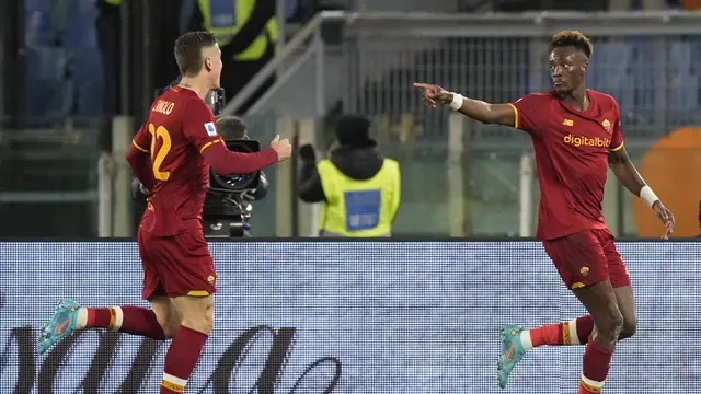 FOTO: Roma Susah Payah Taklukkan Atalanta