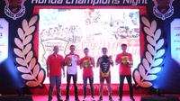 Para pemenang Honda Dream Cup dalam acara Honda Champions Night.