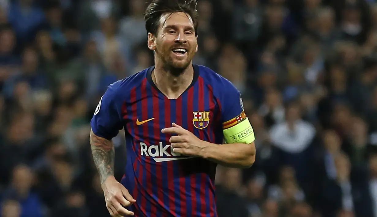 Suatu ketika Barcelona datang menawarkan bantuan pengobatan untuk Messi dengan memberikan hormone pertubuhan secara berkala. Usaha Barca menuai hasil usai Messi memberikan banyak gelar ke lemari tropi Barcelona. (AFP/Ian Kington)