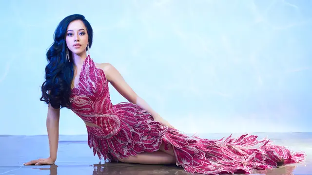 Gaun karya tangan Yusuf Isvania