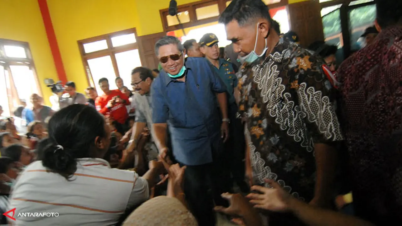 sby-kunjungi-sebentar-140217c.jpg