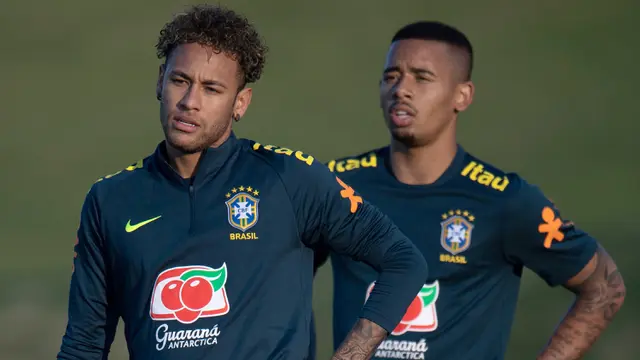 FOTO: Gaya Keren Neymar saat Latihan bersama Timnas Brasil
