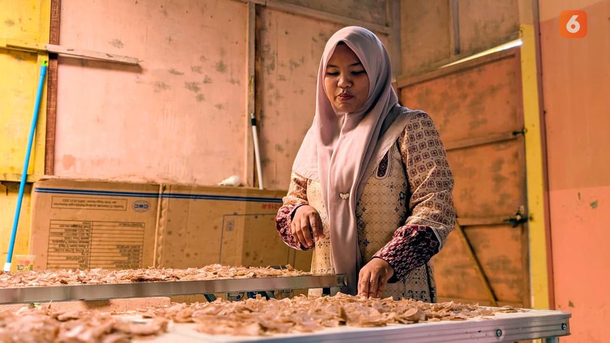 Sulap Gurita Jadi Kerupuk, Perempuan Aceh Ini Tetap Perhatikan Keberlanjutan