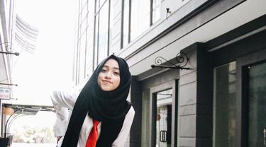 5 Referensi Outfit Hijab ala Shirin Al Athrus, Bisa Dicoba 