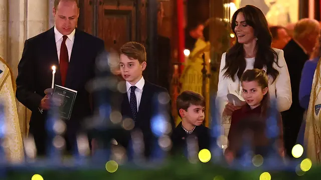 Natal Keluarga Kerajaan Inggris, Kate Middleton bersama Pangeran William dan ketiga anak mereka