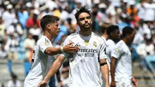 Raul Asencio saat menerima kartu merah ketika Real Madrid mengalahkan Pachuca di Piala Dunia Antarklub 2025. (Paul ELLIS / AFP)