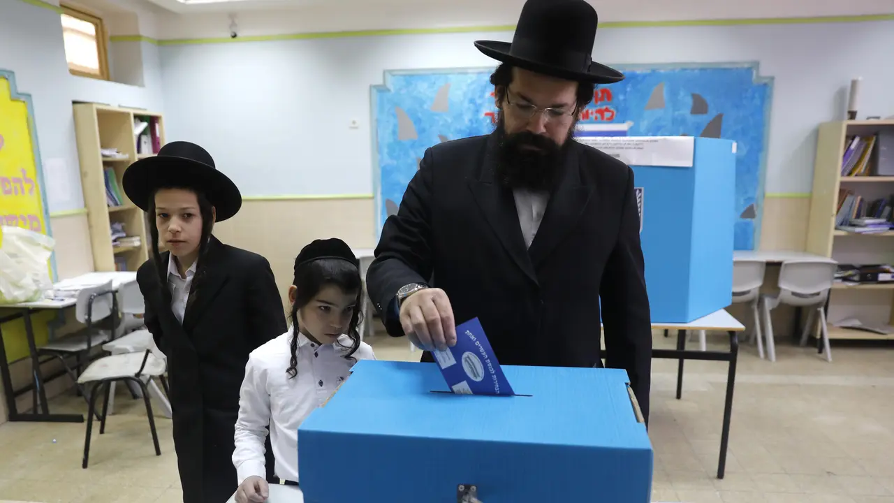 Saat Warga Yahudi Ultra Ortodoks Beri Suara dalam Pemilu Israel