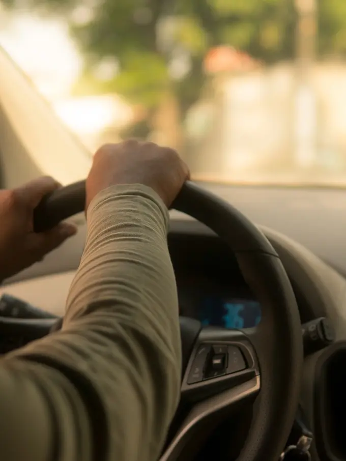 Ilustrasi mengemudi, mengendarai mobil