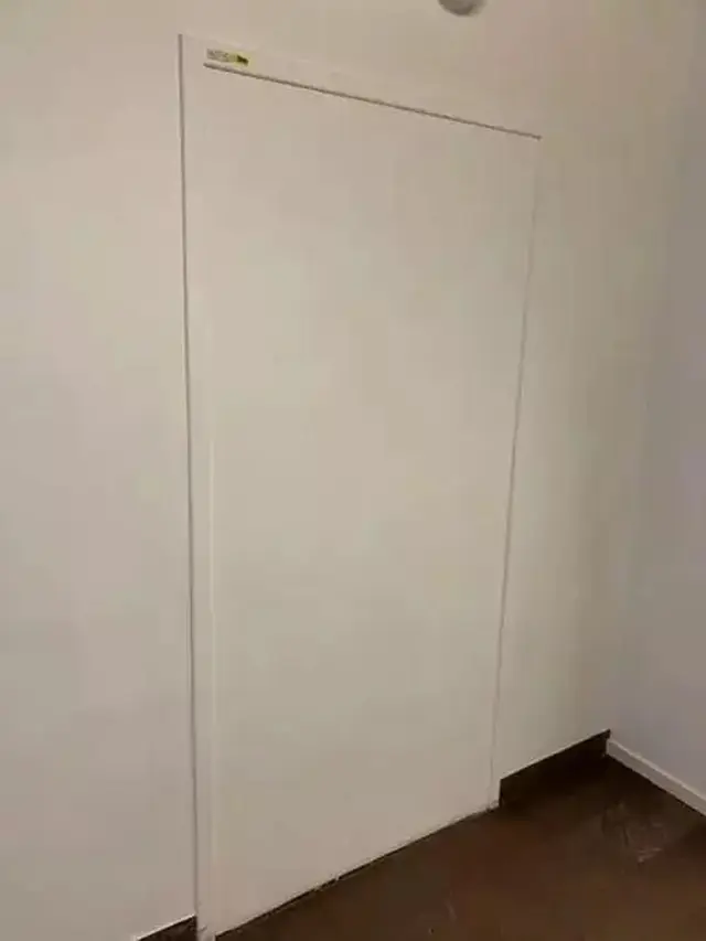 8 Desain Pintu Rumah Ini Nyeleneh Banget, Bikin Geleng Kepala
