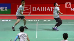 Mohammad Ahsan/Hendra Setiawan kalah dua set langsung 13-21 dan 14-21. (Liputan6.com/Herman Zakharia)