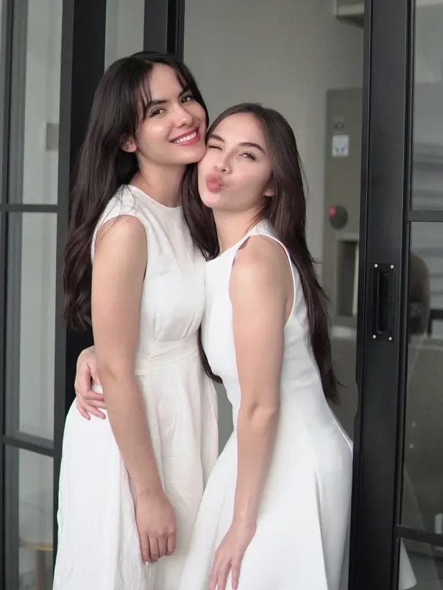 Potret Steffi Zamora dan Elina Joerg bikin netizen terpana. (credit:instagram.com/steffizamoraaa)