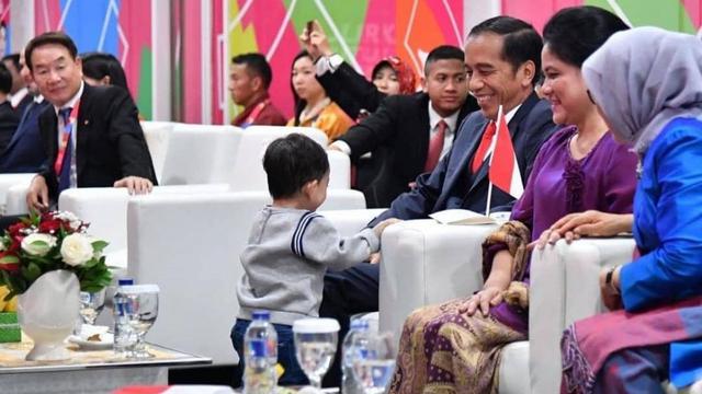 jan ethes di pembukaan Asian Para Games (foto: Twitter/@giewahyudi)