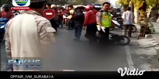 VIDEO: Kecelakaan Motor dan Truk di Sidoarjo Tewaskan Seorang Perempuan