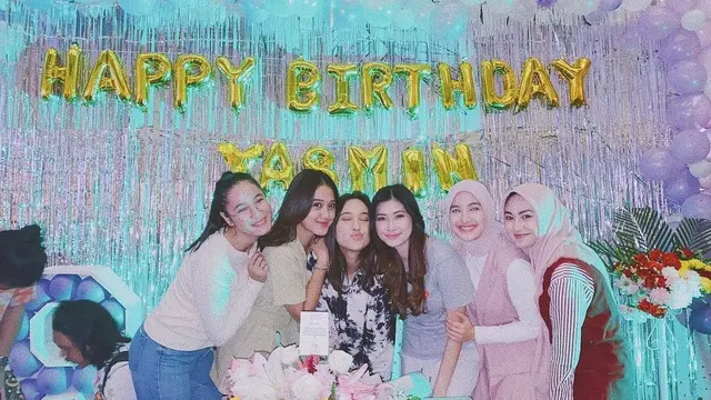 6 Momen Ulang Tahun Yasmin Napper ke-18, Dirayakan di Lokasi Syuting LSTS