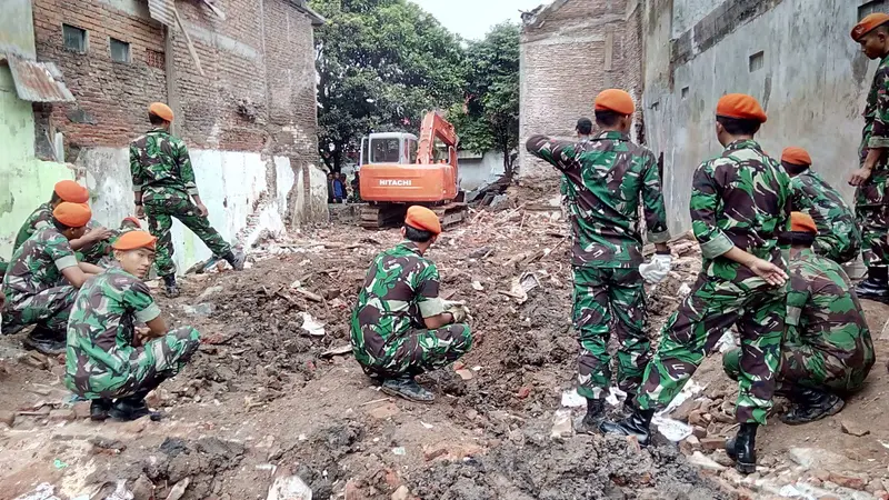 Rumah Mujianto diratakan dengan tanah