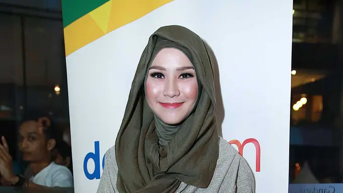 [Bintang] Zaskia Adya Mecca 