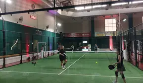 Turnamen Padel Ganda Campuran di Senayan Usung Konsep Unik