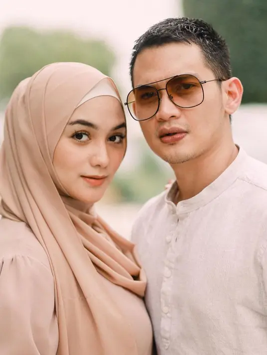 "InsyaAllah hari ini terakhir aku shooting..karna berdialog pun sudah ngos2an hehehe insyaAllah di lanjut lagi setelah aku lahiran dan saat semuanya sudah aman dan baik," terangnya. (Instagram/citraciki)