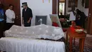 Kepergian Adnan Buyung Nasution meninggalkan duka mendalam bagi keluarga serta rekan-rekan yang ditinggalkan. Semoga amal dan ibadah beliau diterima di sisi-Nya. Selamat jalan Adnan Buyung Nasution. (Galih W. Satria/Bintang.com)