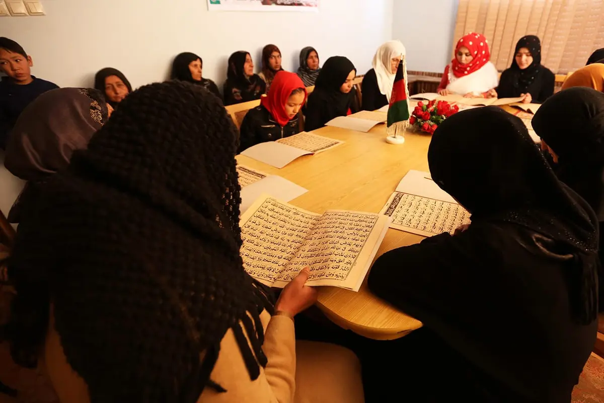 Sibuk Kerja, Ini 3 Cara Supaya Kamu Tetep Khatam Alquran