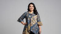 8 Tren Atasan Batik Kondangan 2026 untuk Wanita Gemuk, Bantu Bikin Percaya Diri