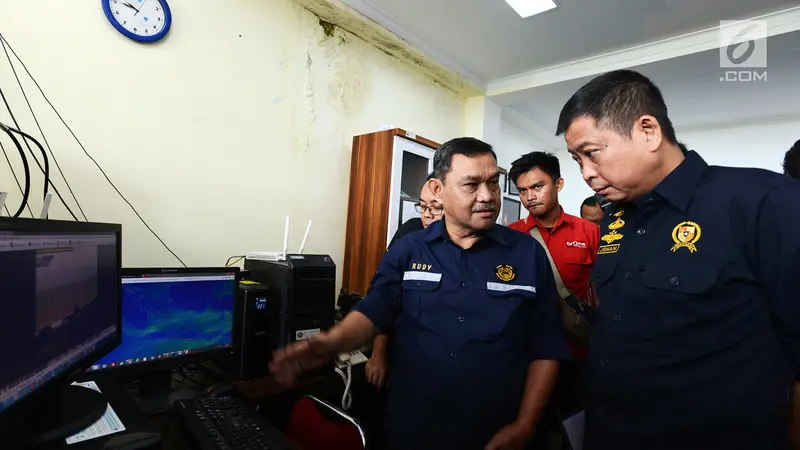 Menteri Jonan Tinjau Pos Pantau Gunung Anak Krakatau