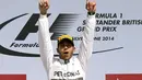 Pembalap Formula Satu dari tim Mercedes, Lewis Hamilton, tampil tercepat di GP Inggris, (6/7/2014). (REUTERS/Francois Lenoir)