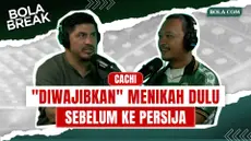 Mantan striker Persija Jakarta dan PSIS Semarang, Emanuel De Porras, hadir dalam podcast Bola Break bersama Editor Bola.com, Gregah Nurikhsani. Dalam obrolan eksklusif ini, De Porras mengenang perjalanan kariernya di Indonesia, mulai dari kisah bergabung dengan Persija, duet bersama Bambang Pamungkas dan Gustavo Hernan Ortiz, hingga cerita di balik kepindahannya ke PSIS Semarang.

Tak hanya itu, De Porras juga membahas Marko Simic, Luciano Peralta, Aruna Football Academy, peluang Timnas Argentina tanpa Lionel Messi, serta menyampaikan pesan khusus untuk Jakmania dan Panser Biru.

Saksikan obrolan penuh nostalgia dan cerita-cerita menarik yang belum banyak diketahui publik dari salah satu striker asing yang pernah menjadi bagian sejarah sepak bola Indonesia.