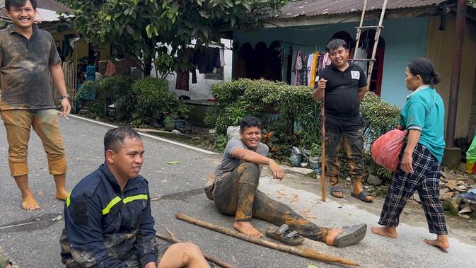 Hilang Kontak di Tengah Bencana, Wali Kota Sibolga Ternyata 3 Hari Jalan Kaki Lewati Longsor Bertemu Warga