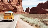 Funny vehicle jokes that will tickle your funny bones. (Photo: Dino Reichmuth/Unsplash)