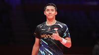 Tunggal putra Indonesia Jonatan Christie&nbsp;menang atas Kodai Naraoka dari Jepang pada pertandingan kedua Grup B BWF World Tour Finals 2024. Jojo menang 21-12 dan 21-11 di di Hangzhou Olympic Sports Centre Gymnasium, China, Kamis (12/12). (foto: PP PBSI)
&nbsp;