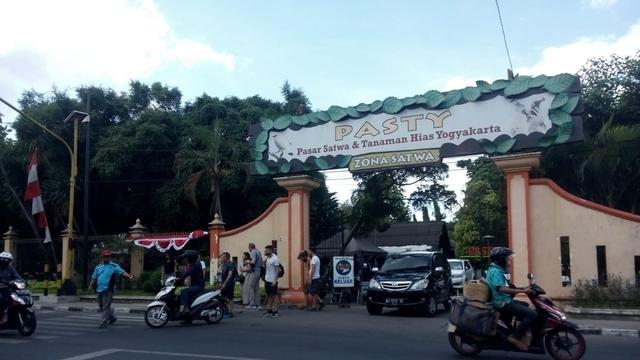 Pasar Hewan dan Tanaman Hias Yogya Akan Buka Sampai Malam