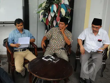 Suasana diskusi menuntut Komisi Pemilihan Umum (KPU) ungkap sedot data pemilu 2014 dan menolak kenaikan dana kehormatan KPU, Jakarta, Senin (13/4/2015). (Liputan6.com/Herman Zakharia)
