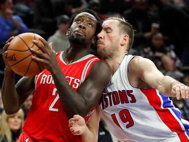 Houston Rockets berjaya di markas Detroit Pistons, 99-96, dalam laga babak reguler NBA 2016-2017 di The Palace of Auburn Hills, Michigan, Selasa (22/11/2016) WIB. (AP Photo/Paul Sancya)