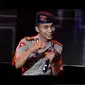 Memutuskan hengkang dari kepolisian untuk menjadi artis, Briptu Norman Kamaru yang menjadi selebriti dadakan karena video lip sync-nya menyanyikan lagu "Chaiyya-Chaiyya" meledak di YouTube, kini dikabarkan menjadi seorang tukang bubur. (Istimewa)