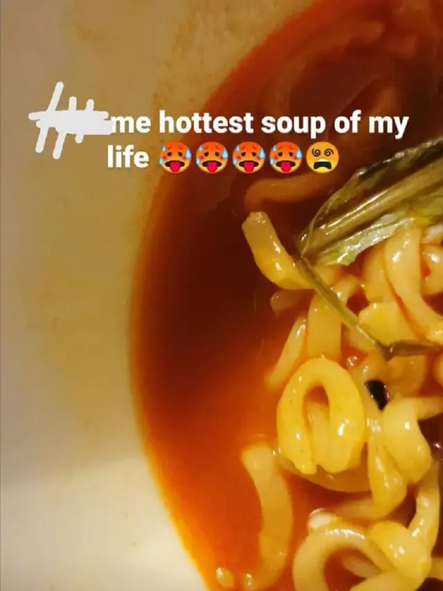 Kepedesan, Pria Ini Hampir Tuli Usai Makan Mie Samyang